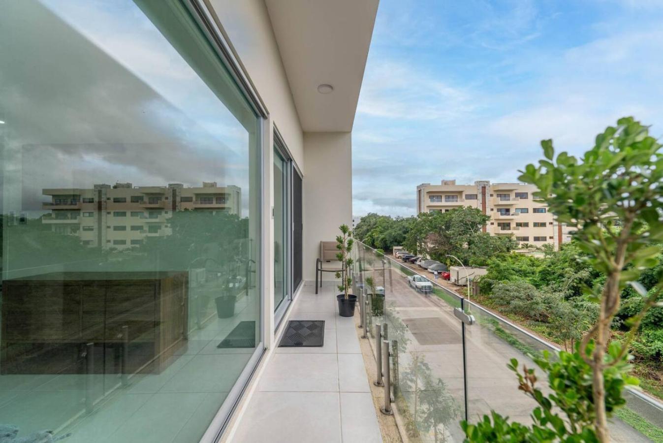 Сasa de vacaciones Stylish 2 Bedroom With Balcony, Rooftop Pool, Hottub Playa del Carmen